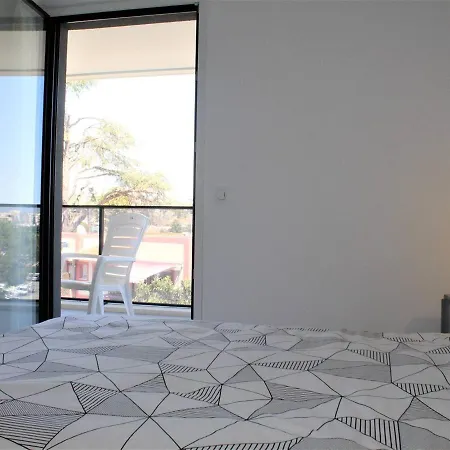 Neuf 3 Pieces Avec Terrasse Et Garage, - Fr-1-252a-88 Apartment